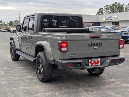 2021 Jeep Gladiator Sport