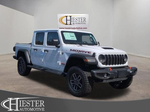Bright White Clearcoat 2026 Jeep Gladiator Mojave