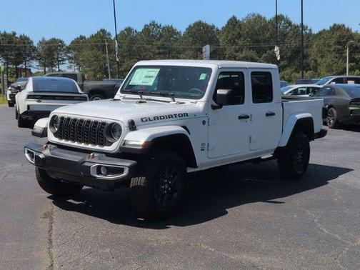 Bright White Clearcoat 2026 Jeep Gladiator 85th Anniversary Edition