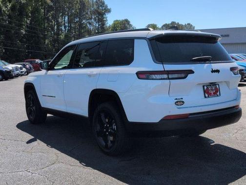 Bright White Clearcoat 2026 Jeep Grand Cherokee L Limited