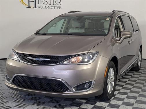 2018 Chrysler Pacifica Touring-L