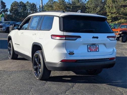 2025 Jeep Grand Cherokee L Laredo