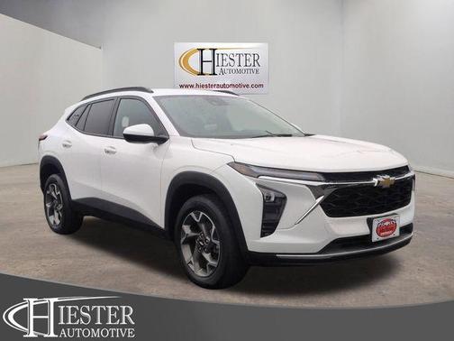 Summit White 2025 Chevrolet Trax LT