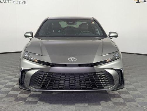 Metal 2026 Toyota Camry SE