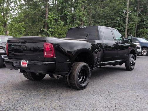 Diamond Black 2026 RAM 3500 Big Horn