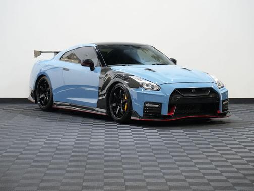 BLUE 2017 Nissan GT-R NISMO