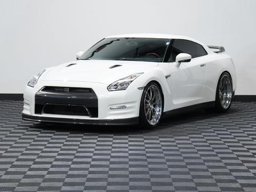 2015 Nissan GT-R Black Edition