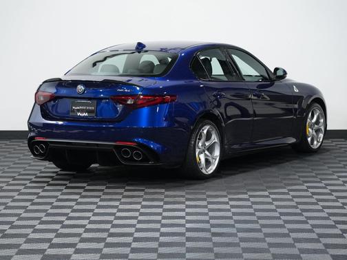 2019 Alfa Romeo Giulia Quadrifoglio