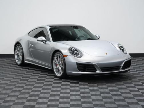 2019 Porsche 911 Carrera 4S