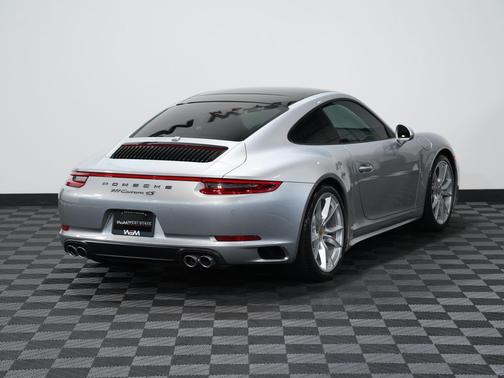 2019 Porsche 911 Carrera 4S