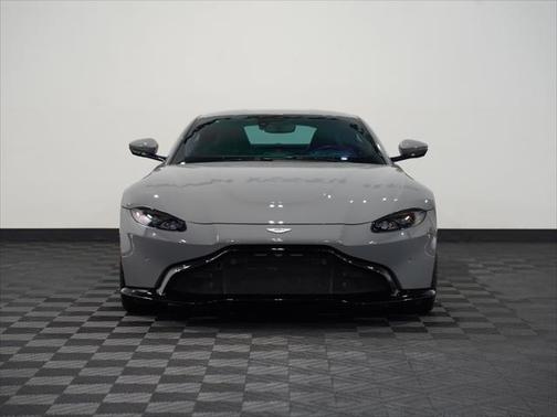 2019 Aston Martin Vantage Base