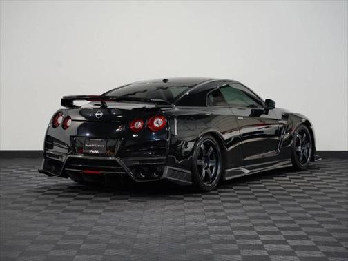 2016 Nissan GT-R Premium