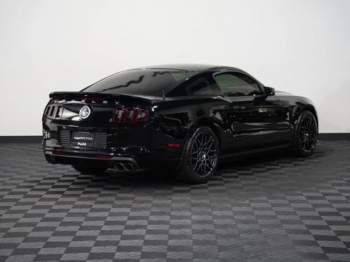 2013 Ford Shelby GT500 Base