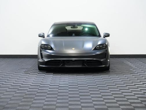 2020 Porsche Taycan Turbo