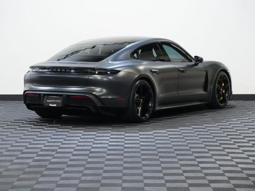 2020 Porsche Taycan Turbo