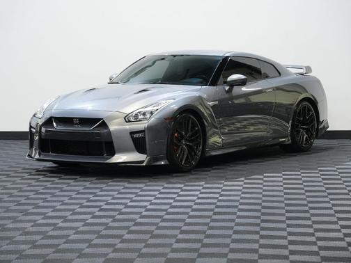 2019 Nissan GT-R Pure