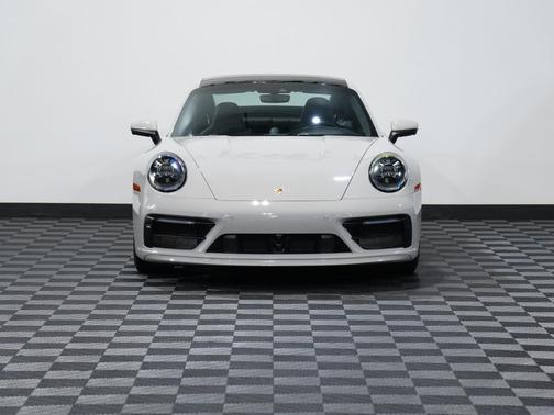 2020 Porsche 911 Carrera 4S