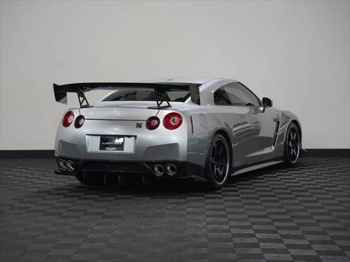 2014 Nissan GT-R Black Edition