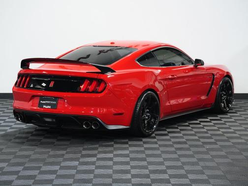2017 Ford Shelby GT350R Base