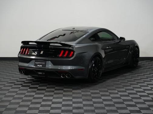 2019 Ford Shelby GT350 Base