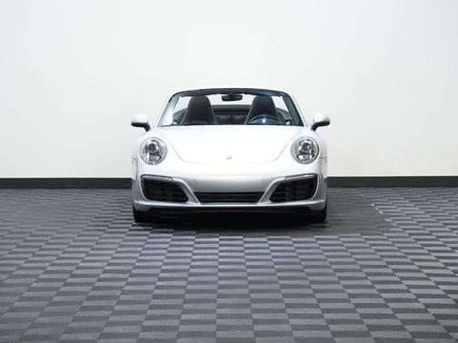 2017 Porsche 911 Carrera 4S Cabriolet