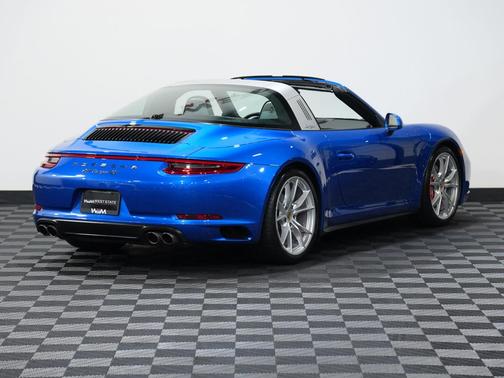 2017 Porsche 911 Targa 4 GTS