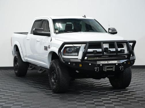 2017 RAM 2500 Laramie Crew Cab 4x4 6'4' Box