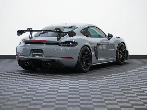 2023 Porsche 718 Cayman GT4 RS