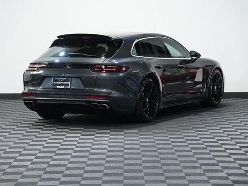2018 Porsche Panamera Turbo