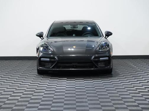 2018 Porsche Panamera Turbo