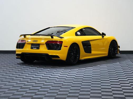 2017 Audi R8 5.2 V10 plus