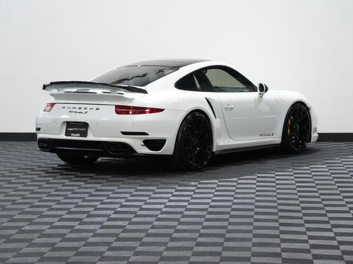 2016 Porsche 911 Turbo S