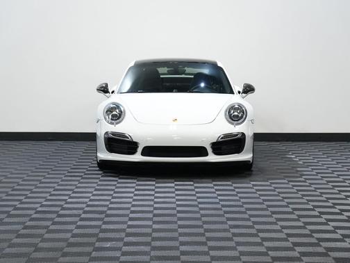 2016 Porsche 911 Turbo S