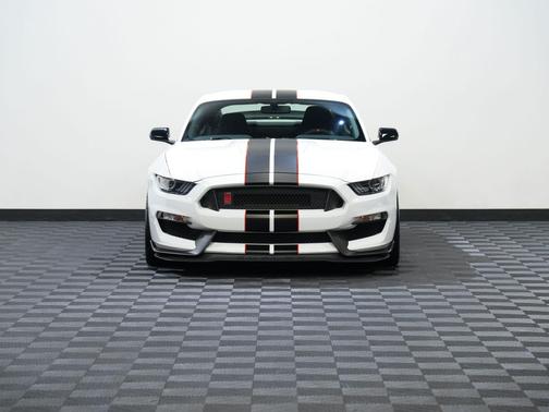 WHITE 2019 Ford Shelby GT350R Base