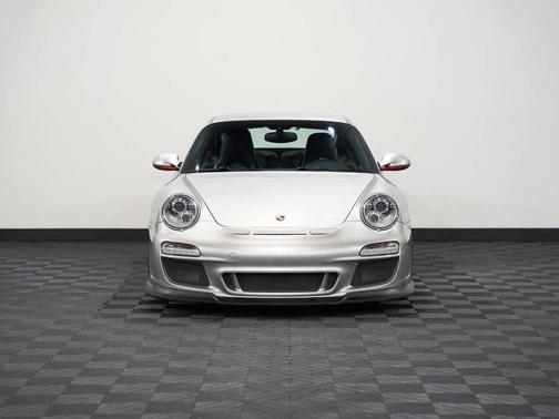 2012 Porsche 911 Carrera 4 GTS