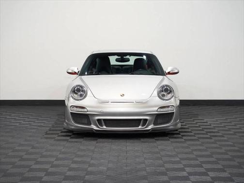 2012 Porsche 911 Carrera 4 GTS