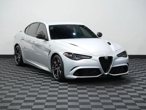2020 Alfa Romeo Giulia Quadrifoglio