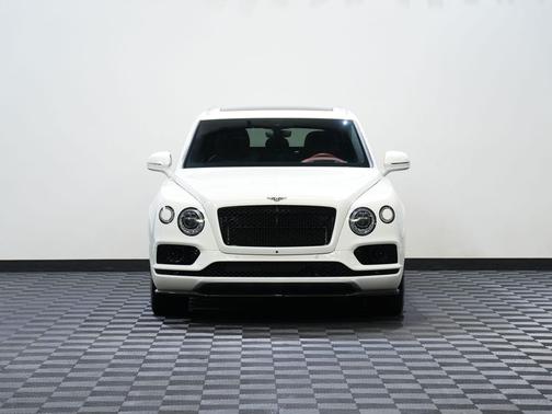 WHITE 2018 Bentley Bentayga Black Edition