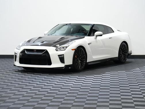 2021 Nissan GT-R Premium Dual-clutch 6-Speed Transmission