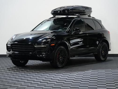 2016 Porsche Cayenne GTS
