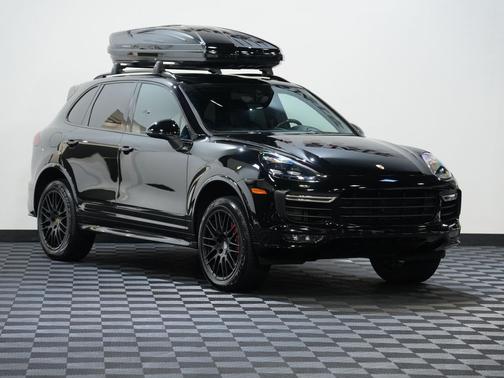 2016 Porsche Cayenne GTS