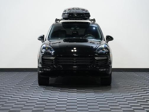 2016 Porsche Cayenne GTS