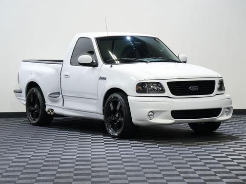 WHITE 2004 Ford F-150 SVT Lightning