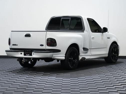 WHITE 2004 Ford F-150 SVT Lightning
