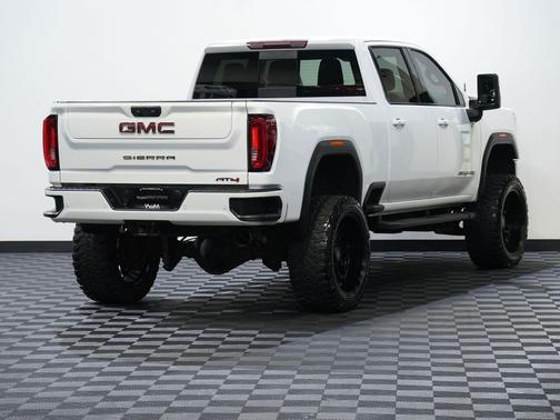 WHITE 2020 GMC Sierra 2500 AT4