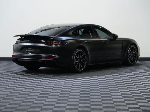 BLACK 2018 Porsche Panamera Turbo