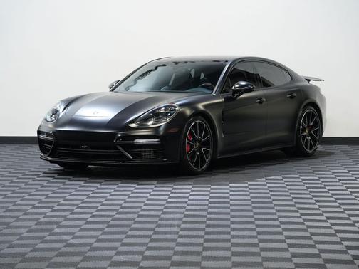 BLACK 2018 Porsche Panamera Turbo