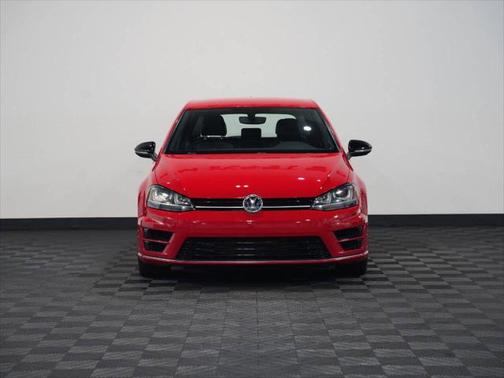 2016 Volkswagen Golf R 4-Door w/DCC & Navigation