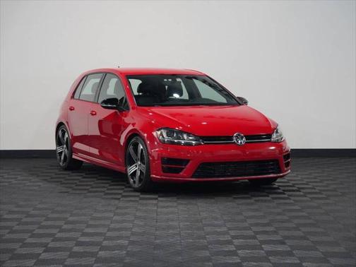 2016 Volkswagen Golf R 4-Door w/DCC & Navigation