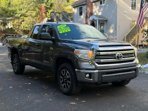 Magnetic Gray Metallic 2016 Toyota Tundra SR5